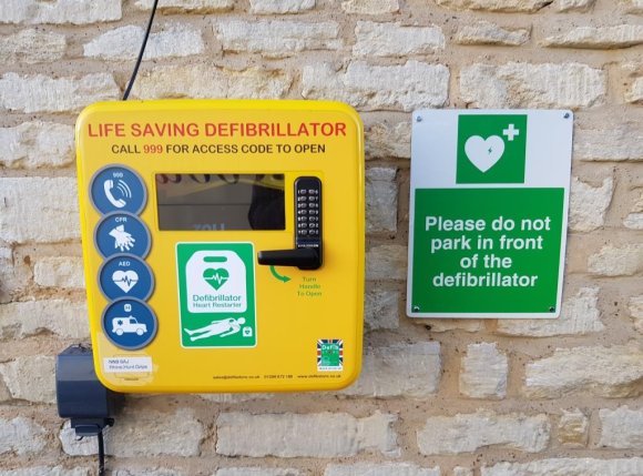 Defibrillator in heated cabinet outside the Star & Garter